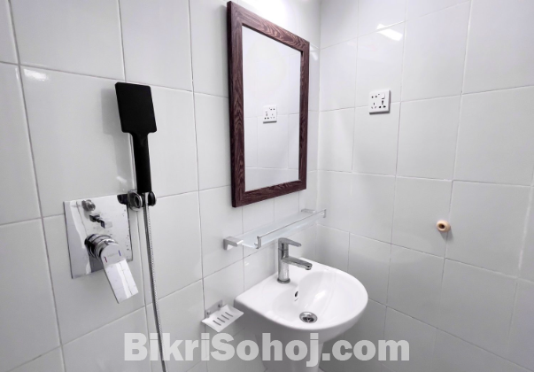 Luxurious 2-Room Studio Apartment Rent in Bashundhara R/A